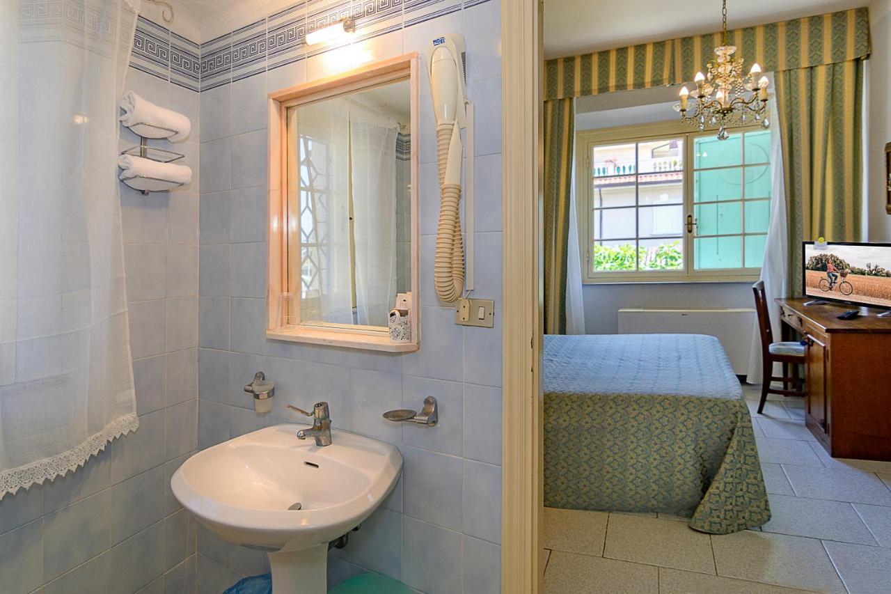 Hotel Poseidon Marina di Pietrasanta Eksteriør bilde