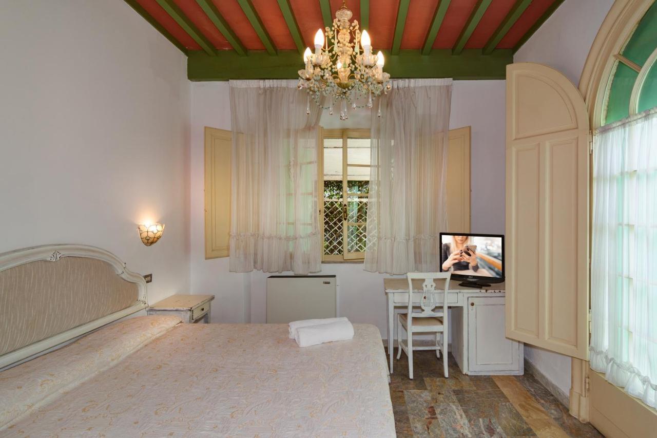 Hotel Poseidon Marina di Pietrasanta Eksteriør bilde
