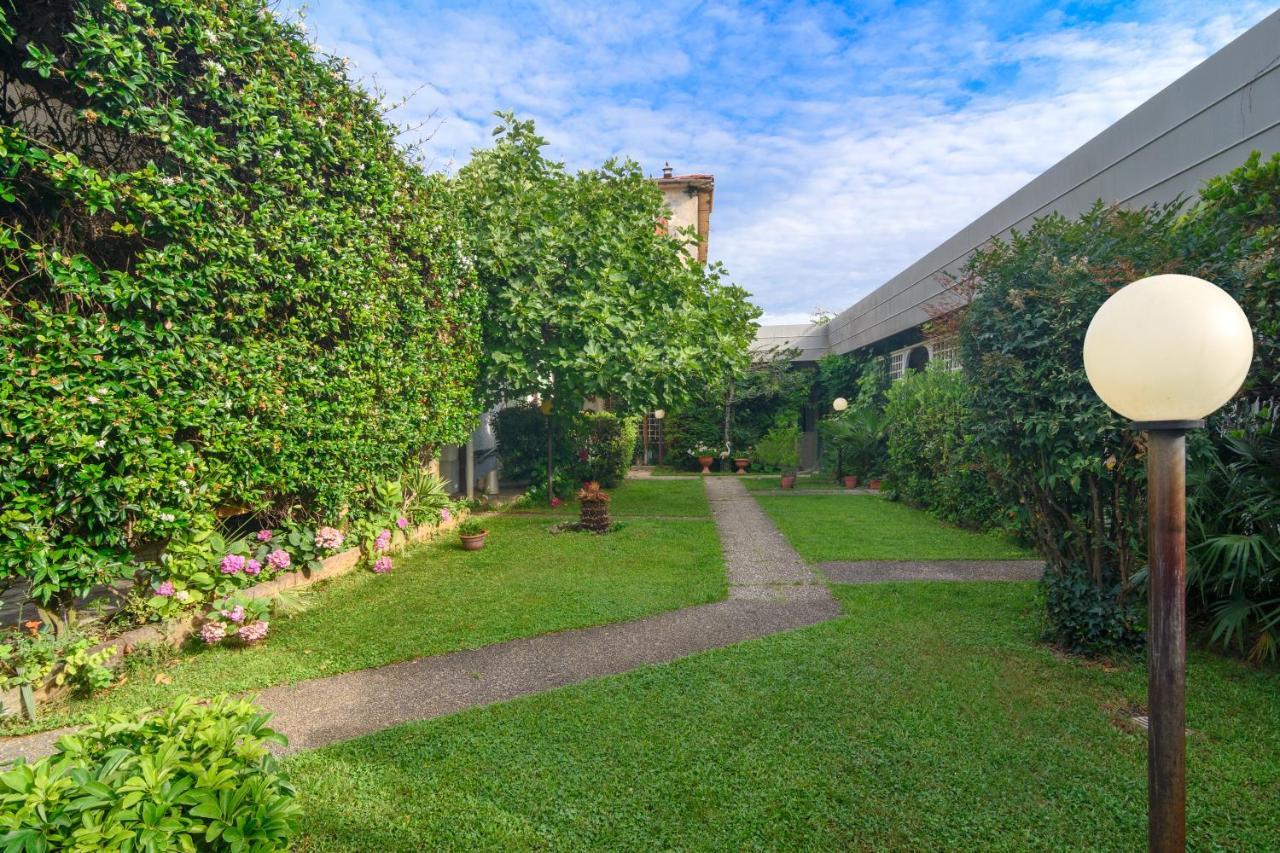 Hotel Poseidon Marina di Pietrasanta Eksteriør bilde