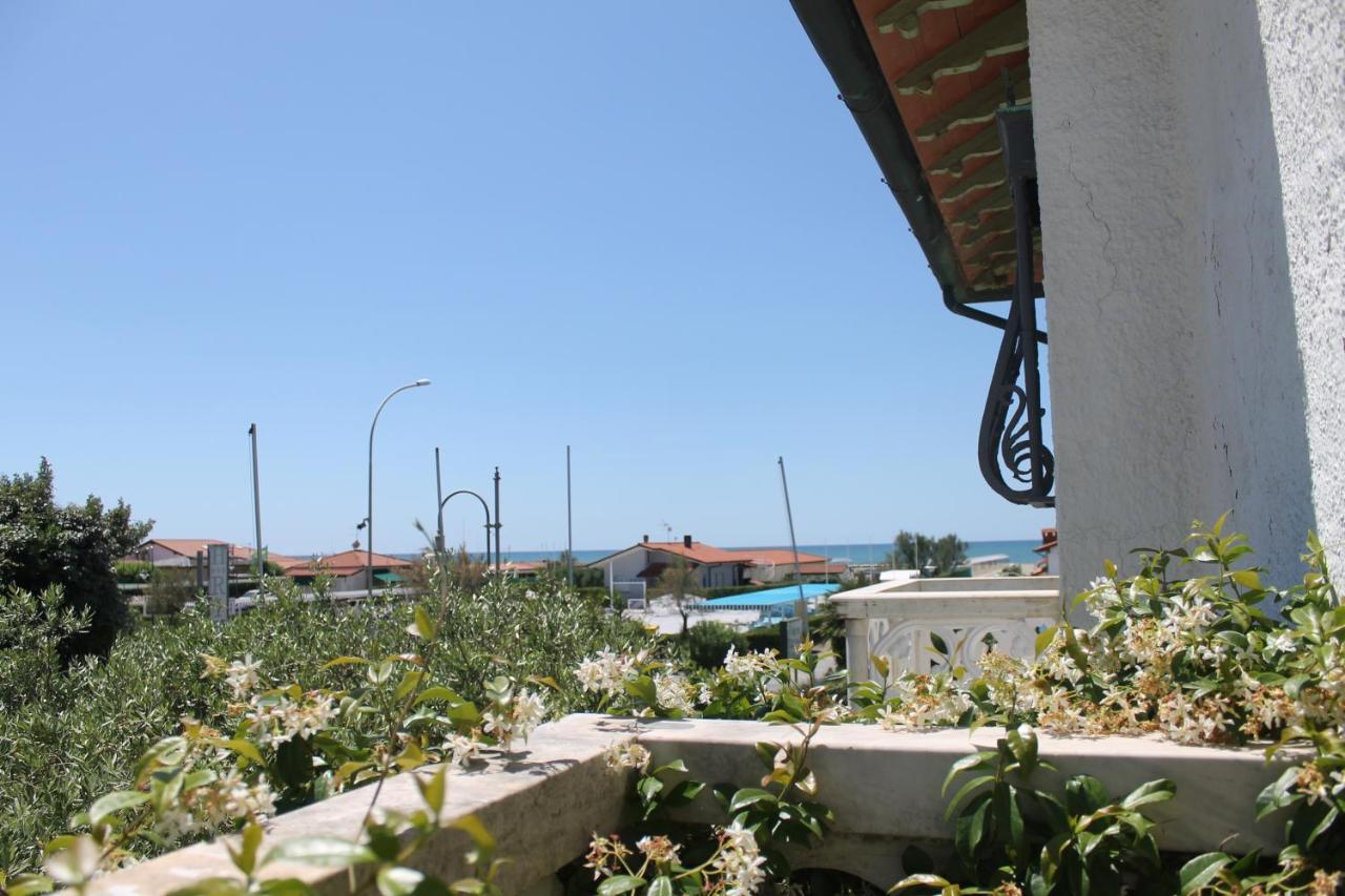 Hotel Poseidon Marina di Pietrasanta Eksteriør bilde